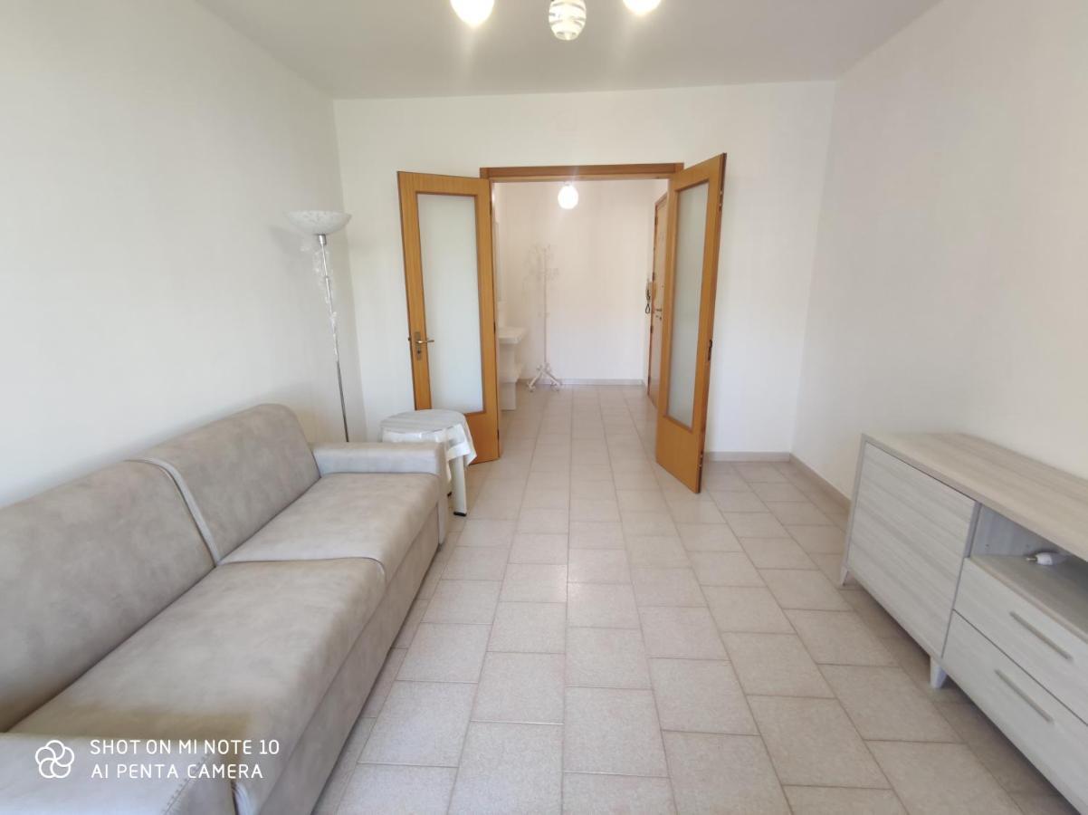 Casa Di Gigi- Comodo Appartamento In กาลาตีนา ภายนอก รูปภาพ