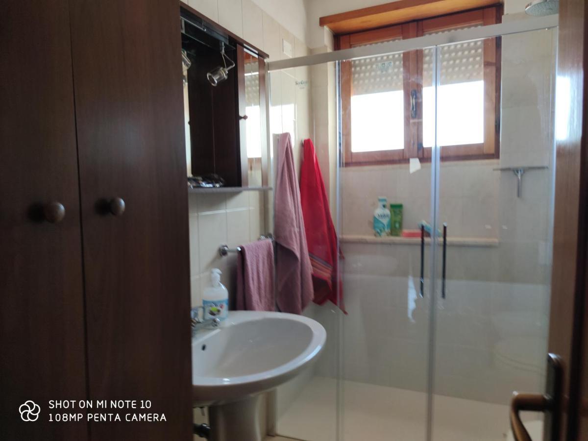 Casa Di Gigi- Comodo Appartamento In กาลาตีนา ภายนอก รูปภาพ