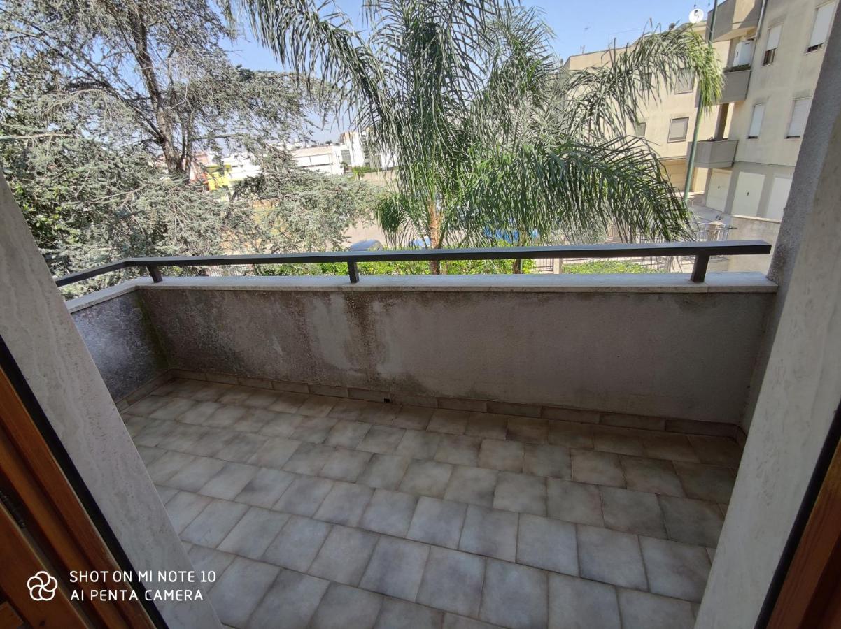 Casa Di Gigi- Comodo Appartamento In กาลาตีนา ภายนอก รูปภาพ