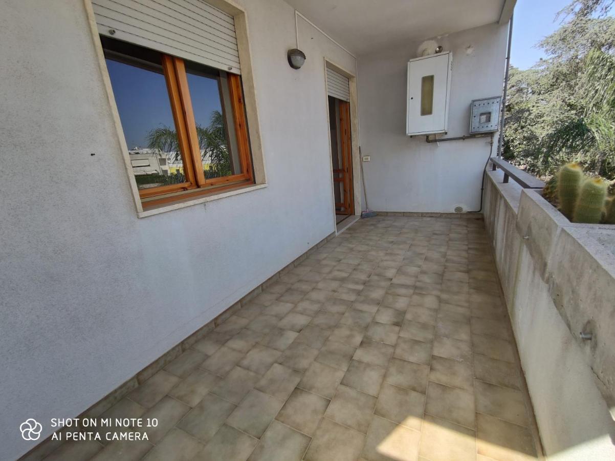 Casa Di Gigi- Comodo Appartamento In กาลาตีนา ภายนอก รูปภาพ