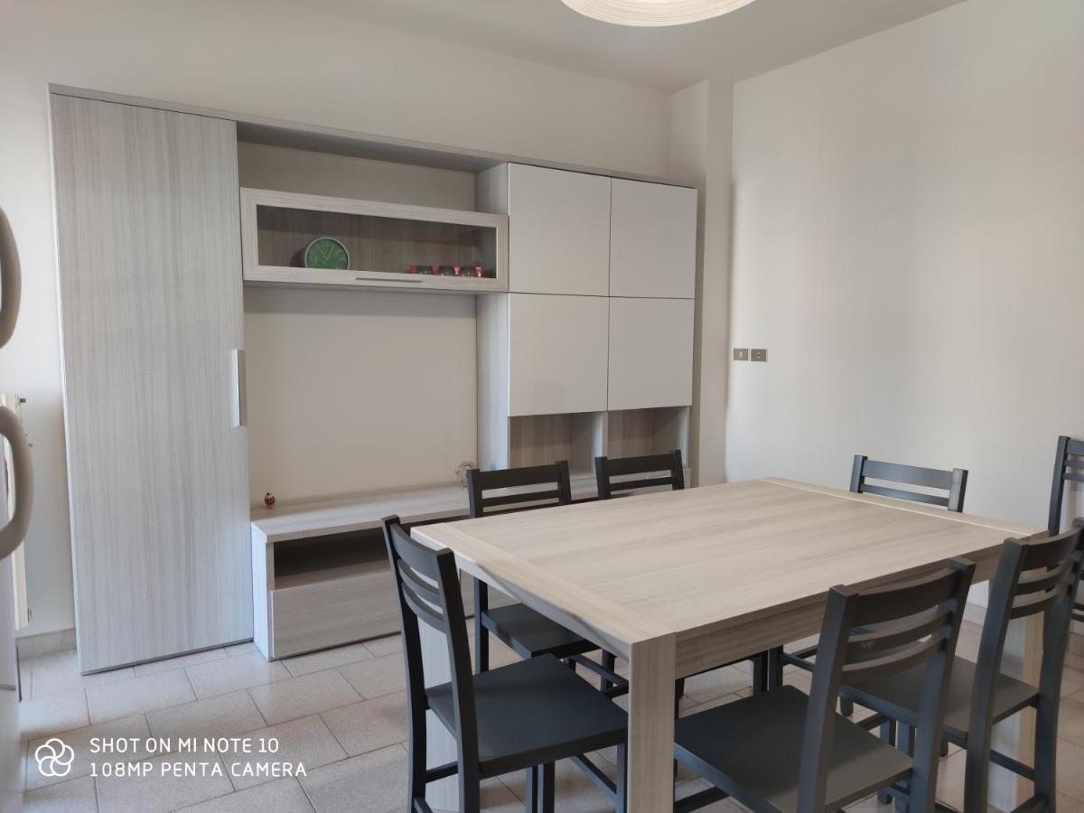 Casa Di Gigi- Comodo Appartamento In กาลาตีนา ภายนอก รูปภาพ