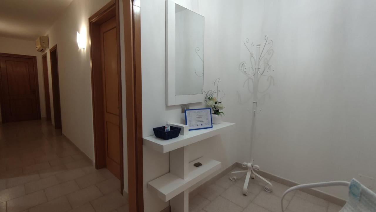 Casa Di Gigi- Comodo Appartamento In กาลาตีนา ภายนอก รูปภาพ
